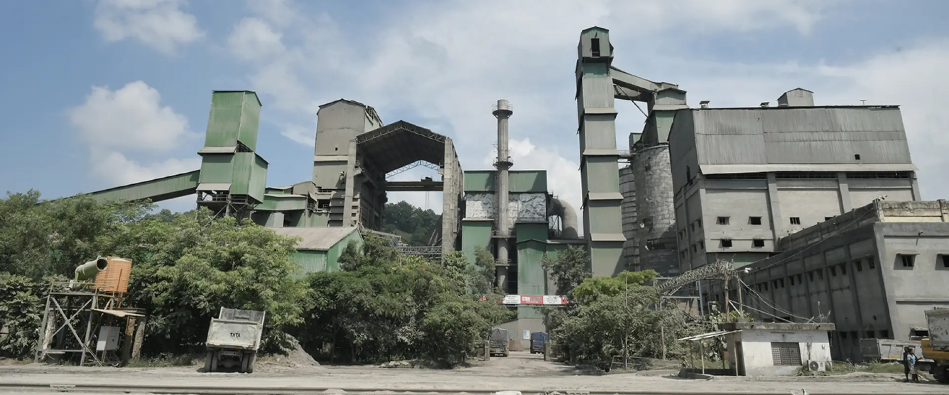 cement-plants-near-me-how-local-manufacturing-impacts-construction-quality inline image